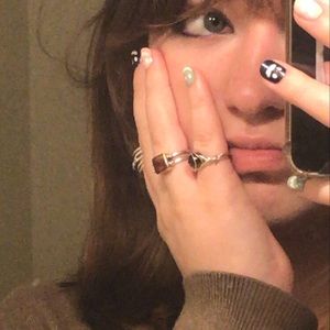 Meet your Posher, Emma